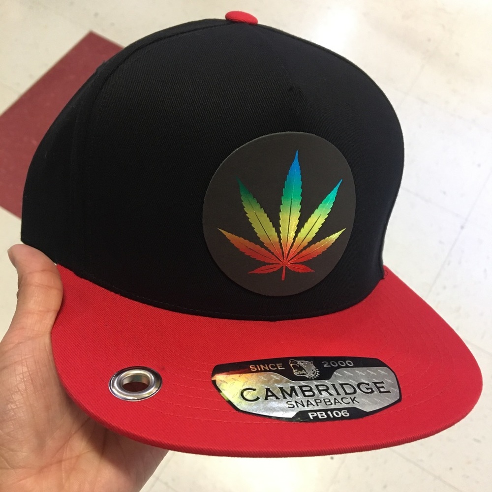 Marihuana leaf logo flat hat cap